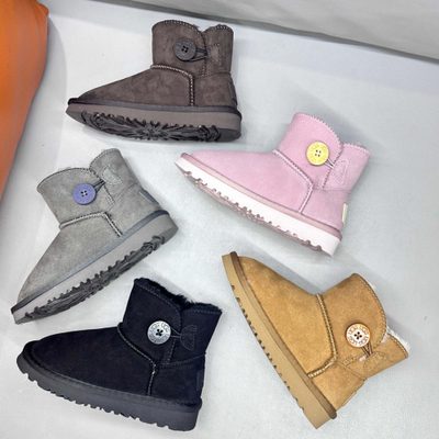 UGG-style kids' button-detail sheepskin ankle boots — 9