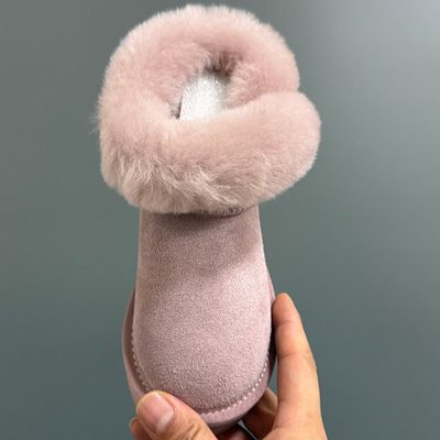 UGG Classic Mini Fluff BOOTS — 8