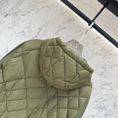 Burberry hooded jacket — 9