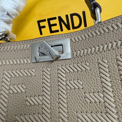Fendi Peekaboo ISeeU bag (T) — 4