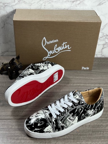 Christian Louboutin Seavaste Orlato Flat patent sneakers — 4
