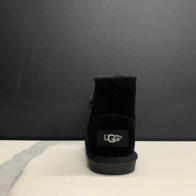UGG Mini Bailey Button — 3