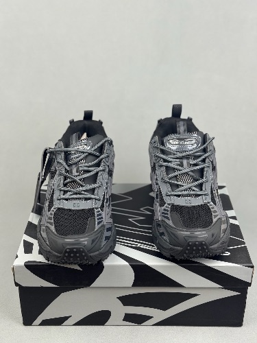 Off-White Be Right Back Black urban sneakers — 3