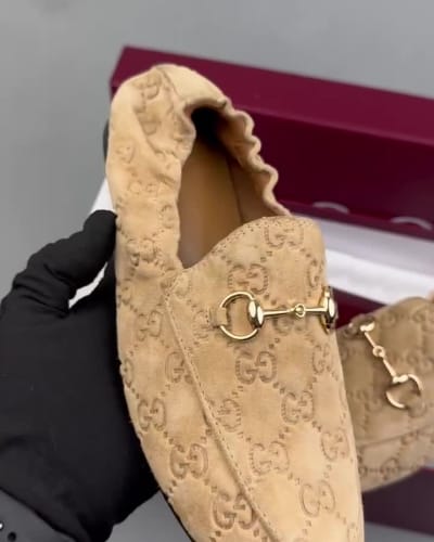 Gucci Jordaan loafers with an elasticized back and signature golden Horsebit detail — 5