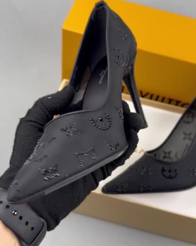 Louis Vuitton Gala Pumps in black mesh with rhinestone Monogram patterns — 5