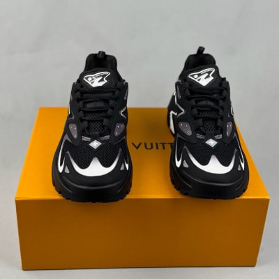 Louis Vuitton Runner Tatic Sneakers in a black and white — 3
