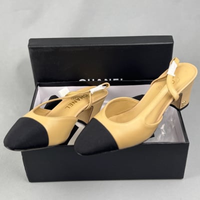 Chanel beige goatskin and black grosgrain slingback heel