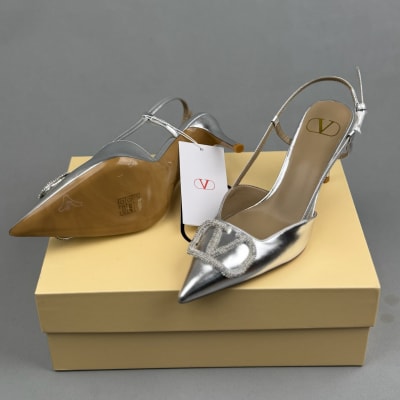Valentino Garavani VLogo Signature slingback pumps