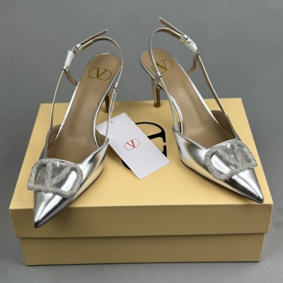 Valentino Garavani VLogo Signature slingback pumps — 4