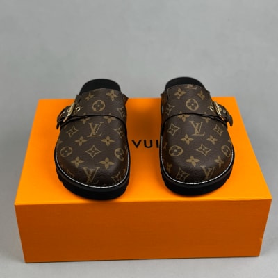 LV Cosy Flat Comfort Clog in patent Monogram canvas — 3