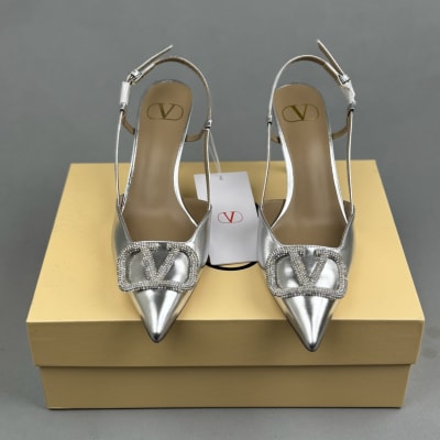 Valentino Garavani VLogo Signature slingback pumps — 3