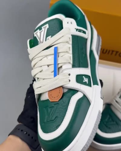Louis Vuitton LV Trainers in green and white grained calf leather — 5