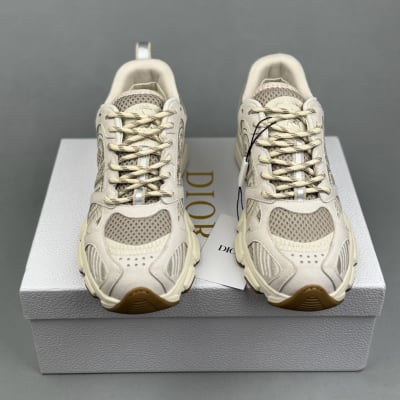 Dior Chrono sneaker features a white technical mesh upper — 3