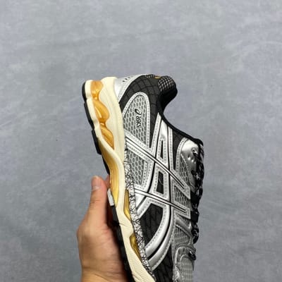 Asics Gel-Nimbus 10.1 — 85