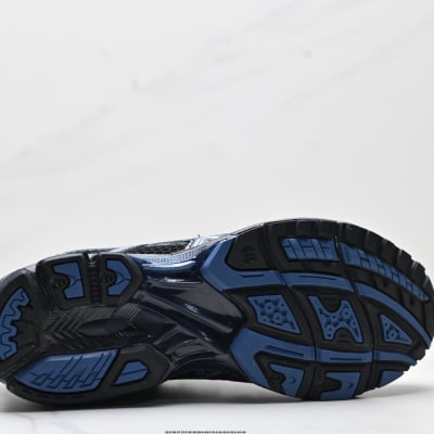 Asics Gel-Nimbus 10.1 — 13
