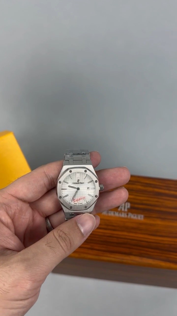 AP Watch — 5