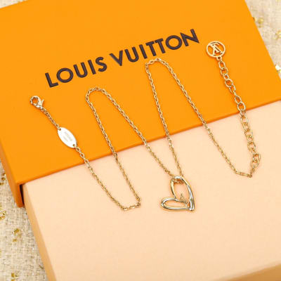 Louis Vuitton heart-shaped pendant necklace — 3