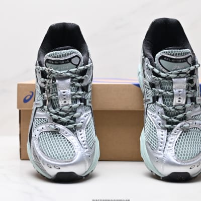 Asics Gel-Nimbus 10.1 — 42
