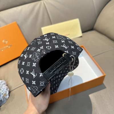 Louis Vuitton Hat — 8