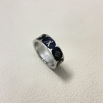 Louis Vuitton Ring — 6