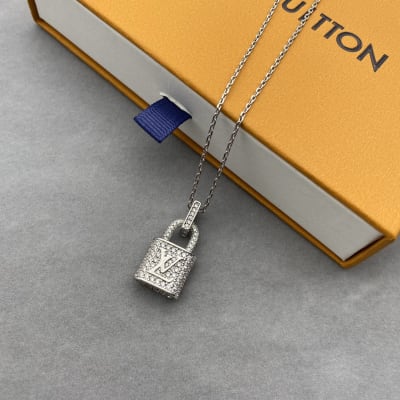 Louis Vuitton Lock It necklace — 3
