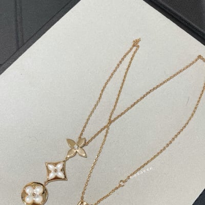 Louis Vuitton Blossom Lariat Necklace