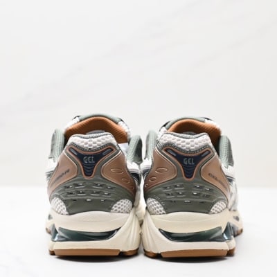 ASICS GEL-KAYANO 14 — 108