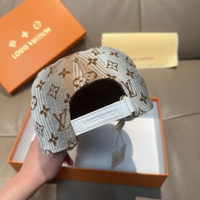 Louis Vuitton Hat — 8