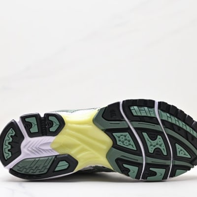 ASICS GEL-KAYANO 14 — 103