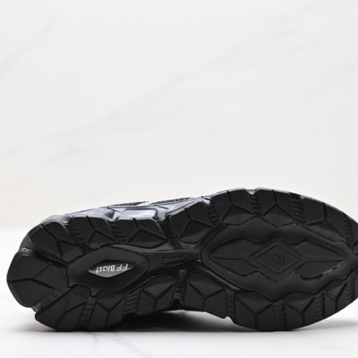 Asics Gel-Quantum 360 VII — 9