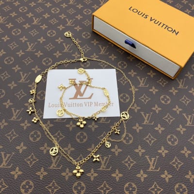 Louis Vuitton Blooming Supple jewelry pieces