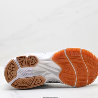 A.P.C. X ASICS Gel-Kayano 14 — 13