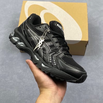 ASICS GEL-KAYANO 14 — 24