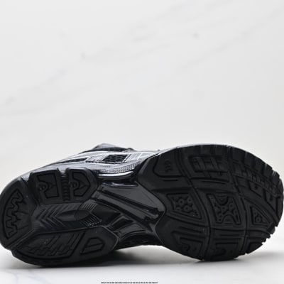 ASICS GEL-KAYANO 14 — 170