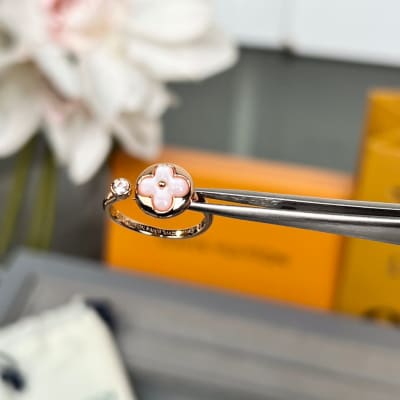Louis Vuitton Ring — 7