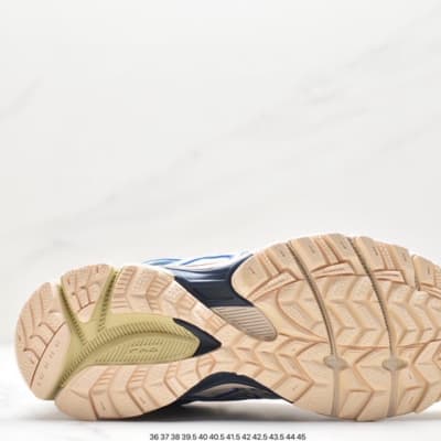 ASICS Gel-Kahana 8 — 82