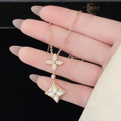 Louis Vuitton Color Blossom BB Star pendant necklace