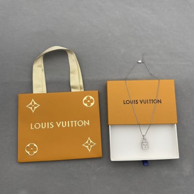 Louis Vuitton Lock It necklace