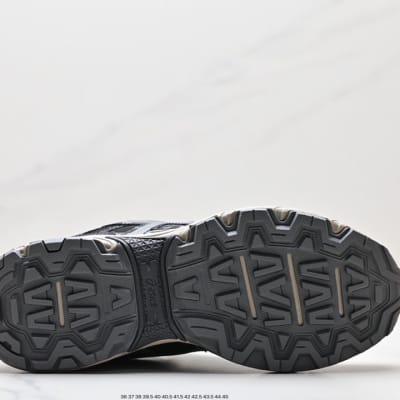 ASICS GEL-VENTURE 6 — 6