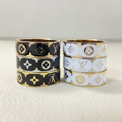 Louis Vuitton Ring — 9