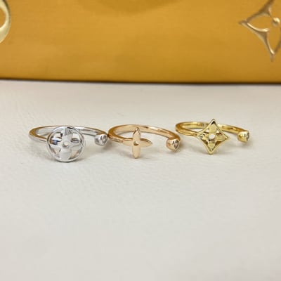 Louis Vuitton Ring — 7