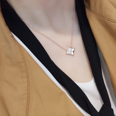 Louis Vuitton Color Blossom BB Star pendants pendants — 4