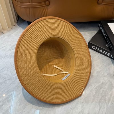 Loewe Paula's Ibiza raffia sun hat — 4