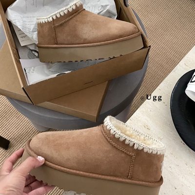 UGG platform boots — 6