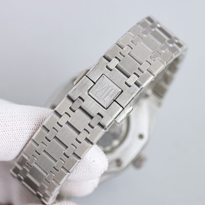 AP Watch — 9