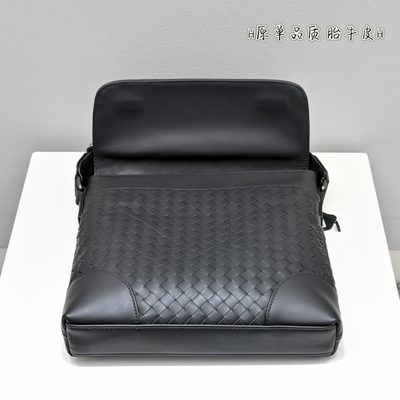 Bottega Veneta Intrecciato messenger bag — 4