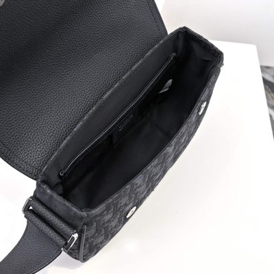 Dior Saddle Messenger Bag — 8