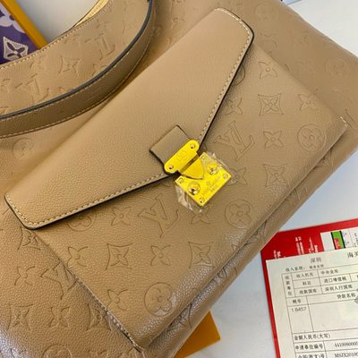 Louis Vuitton Bag — 5