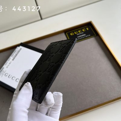 Gucci card holder — 7