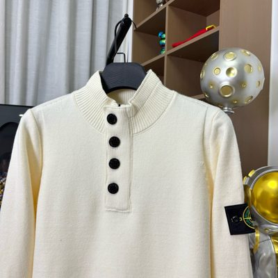Stone Island — 4